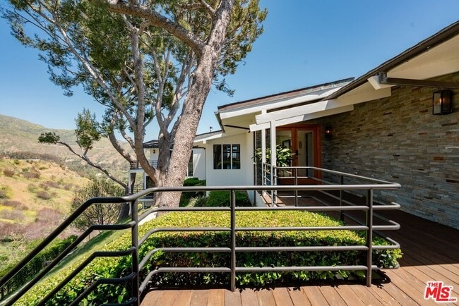 Building Photo - 23701 Harbor Vista Dr