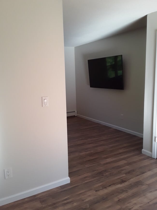 Building Photo - 22 Barwood Mnr