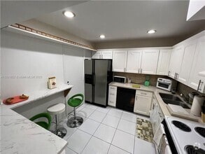 Building Photo - 6101 N Falls Cir Dr