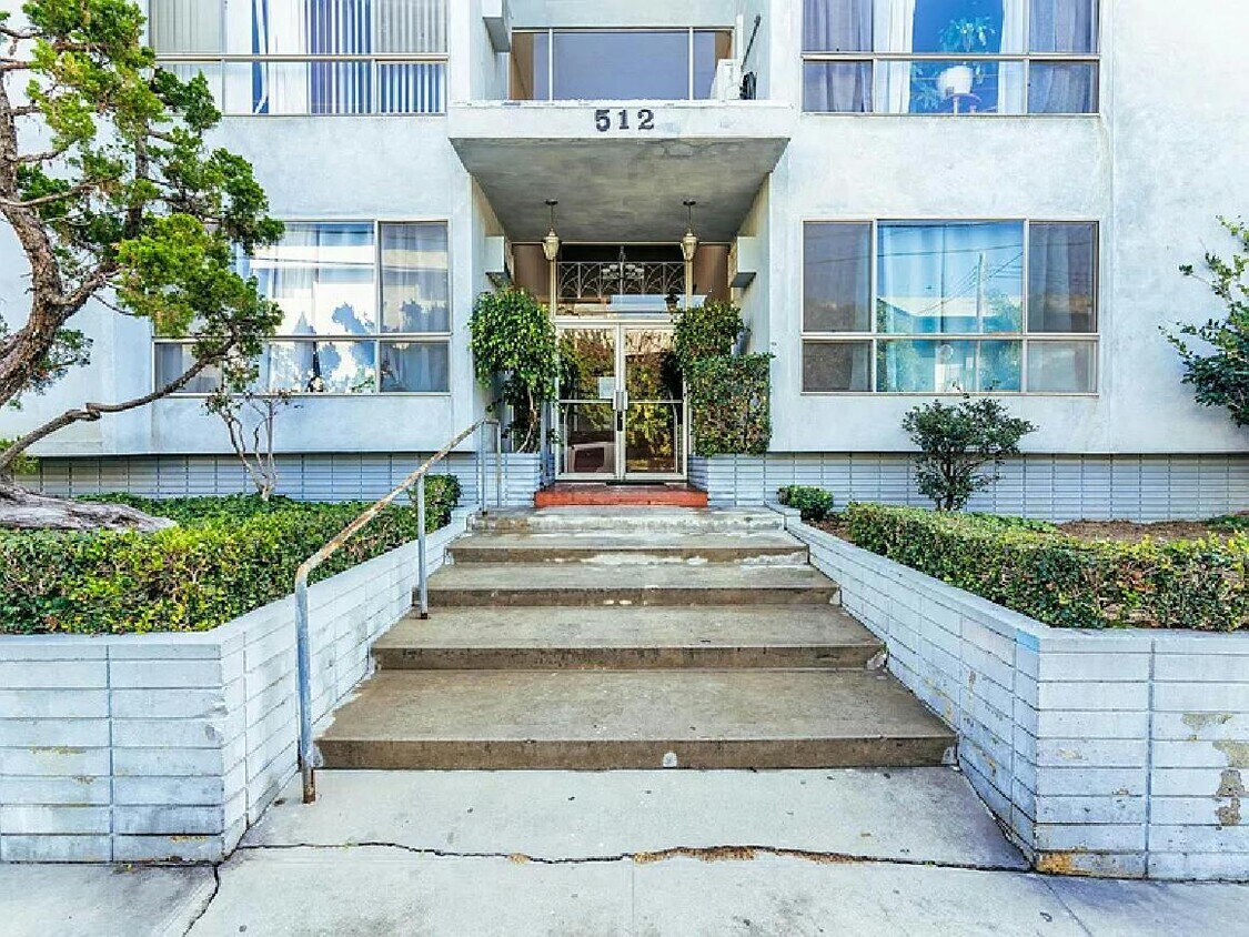 512 Evergreen St Unit 107, Inglewood, CA 90302 Condo for Rent in