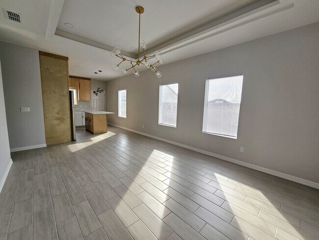 Foto del edificio - 1019 N Woodson Ave