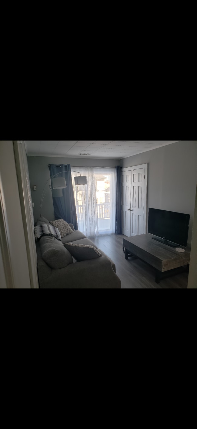 Livingroom - 55 Seadrift Ave