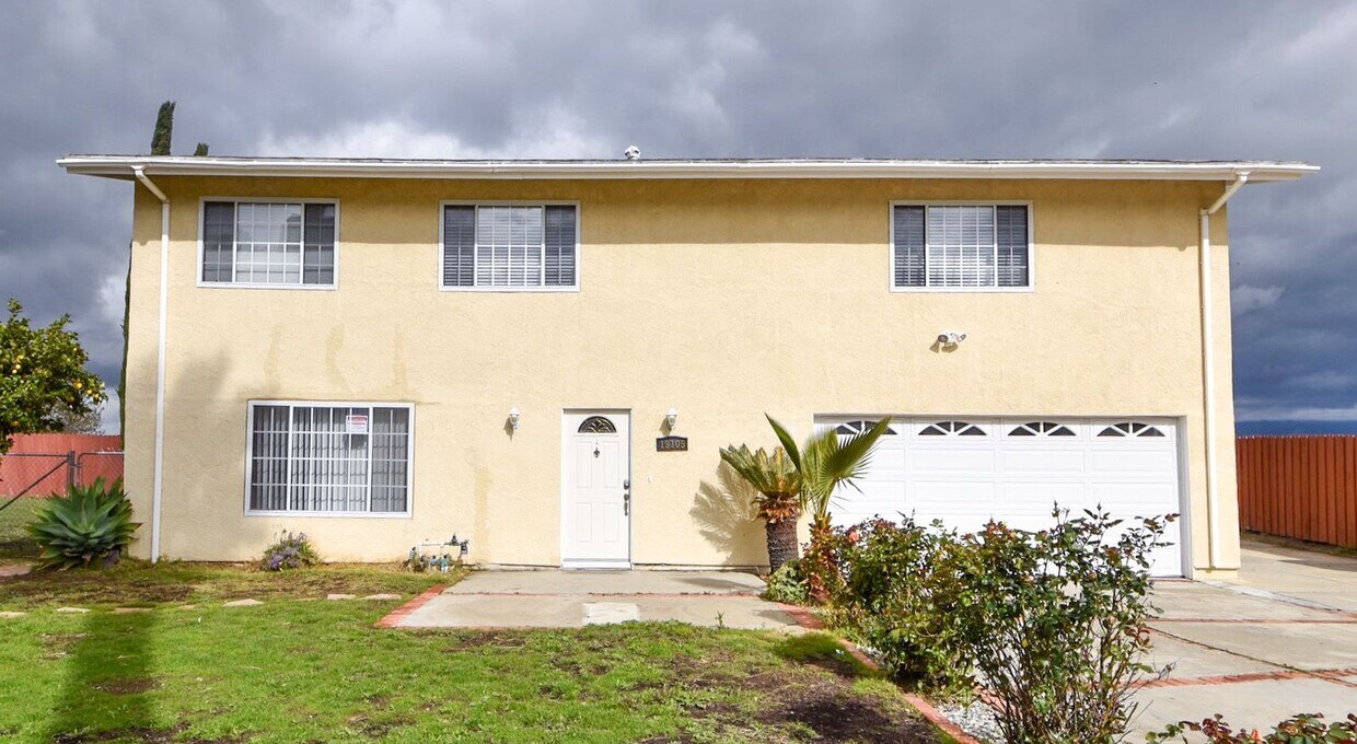 Foto principal - 19105 Friendly Valley Pkwy