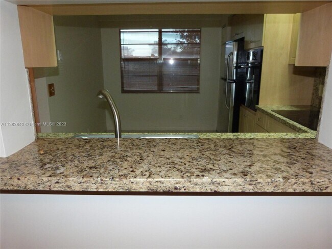 Foto del edificio - 1101 SW 128th Terrace