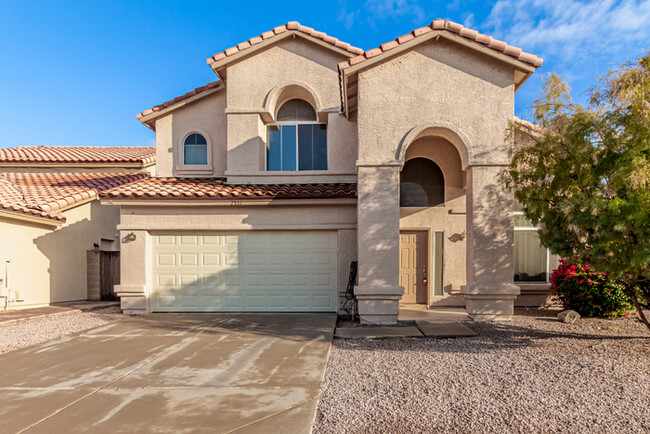 Foto del edificio - 4Bed/2.5Bath Home on Dobson/Ray! $399 MOVE...