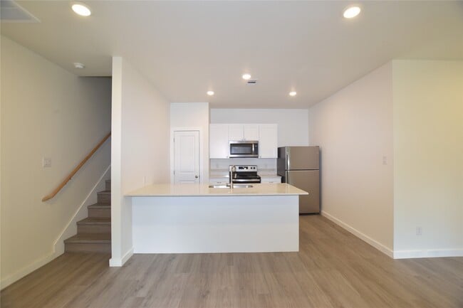 Building Photo - 1230 3rd Ave N