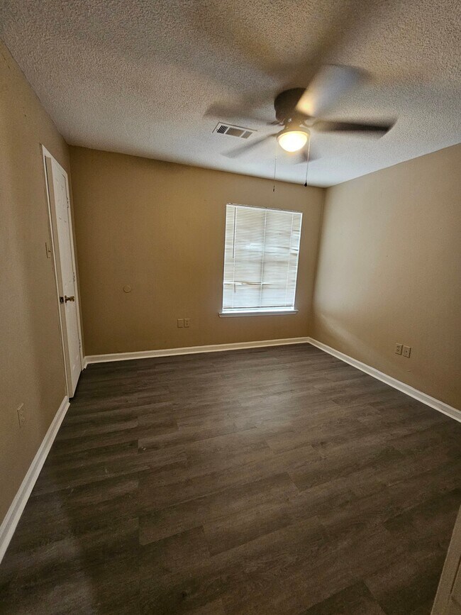 Foto del edificio - 1 Lilac St