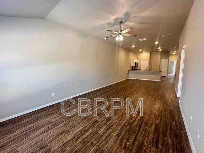 Foto del edificio - 2116 N Jayton Ave