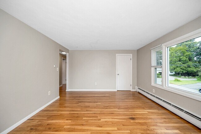 Building Photo - 79 Fairfield St