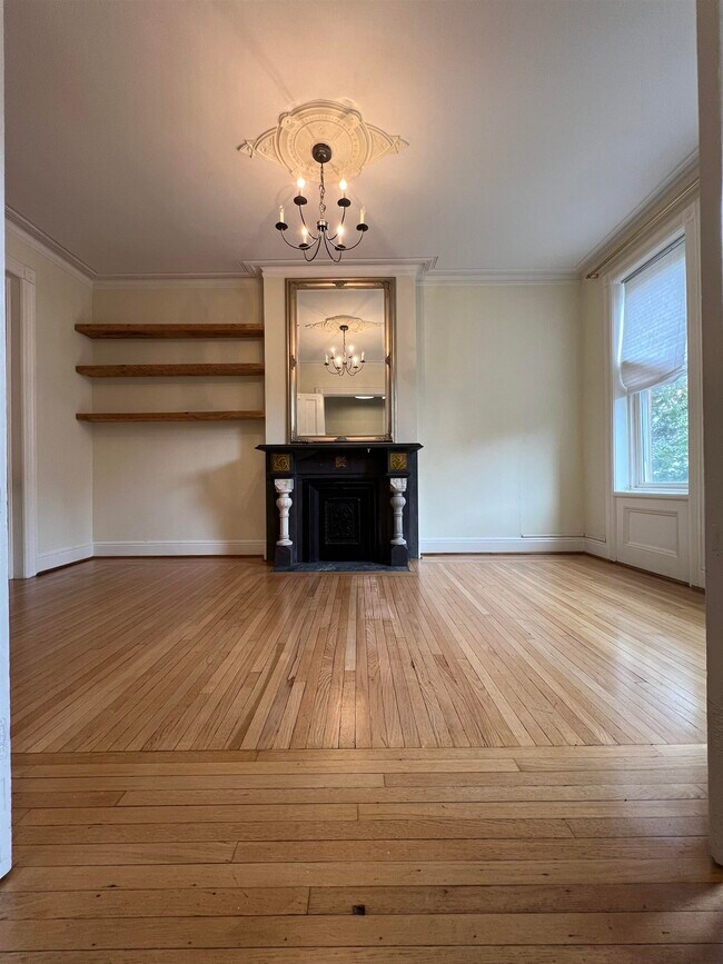 Foto del edificio - 325 PACIFIC Ave