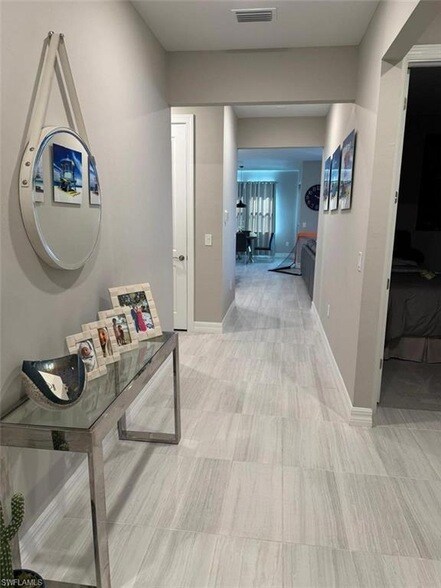 Foto del edificio - 2635 Bebb Oak Dr
