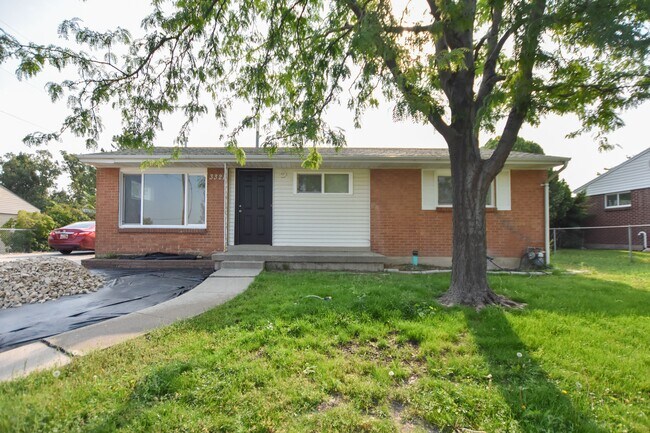 Foto del edificio - 3321 S Broadway St