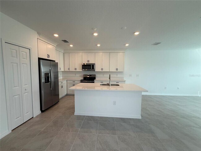 Building Photo - 5429 Tripoli Dr