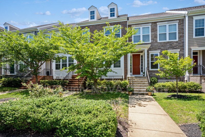 Foto principal - 213 Apricot St