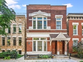 Building Photo - 842 N Wolcott Ave