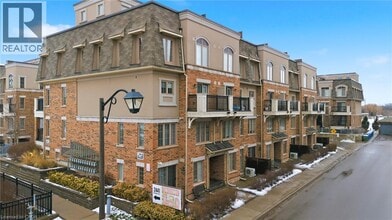 Building Photo - 2441 Greenwich Dr