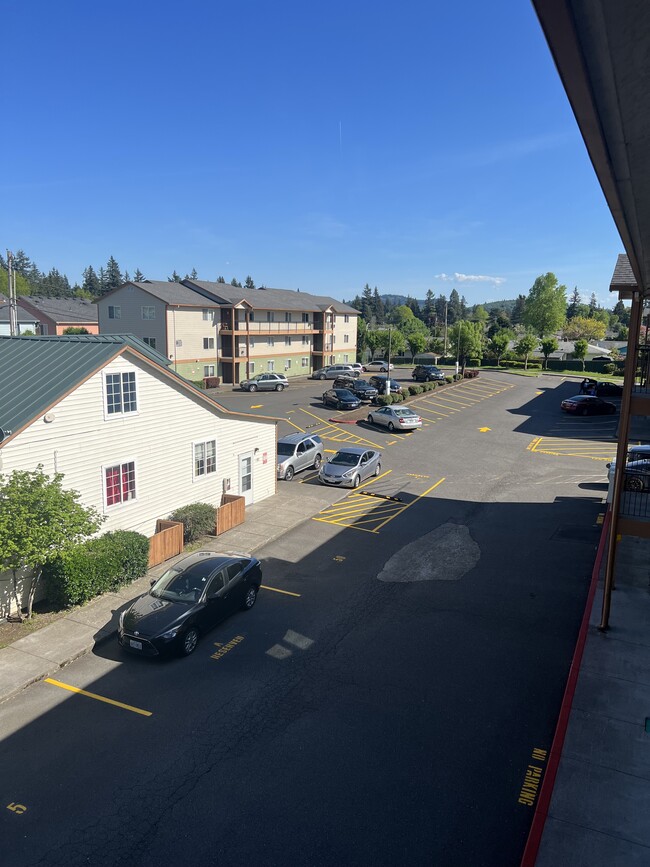 Building Photo - East Stark Apartments