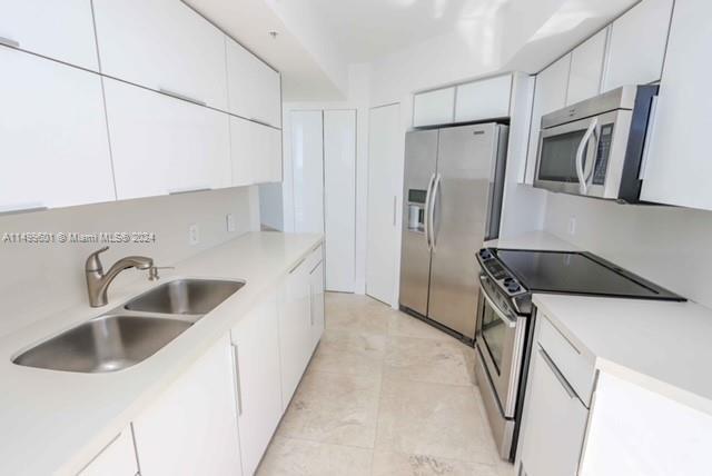 Building Photo - 6301 Collins Ave