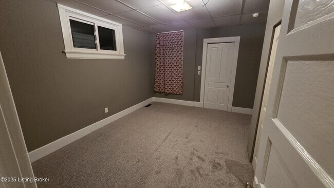 Foto del edificio - 1050 E Caldwell St