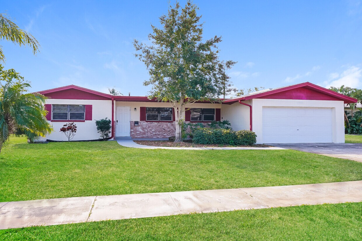 Foto principal - 1455 James Ave