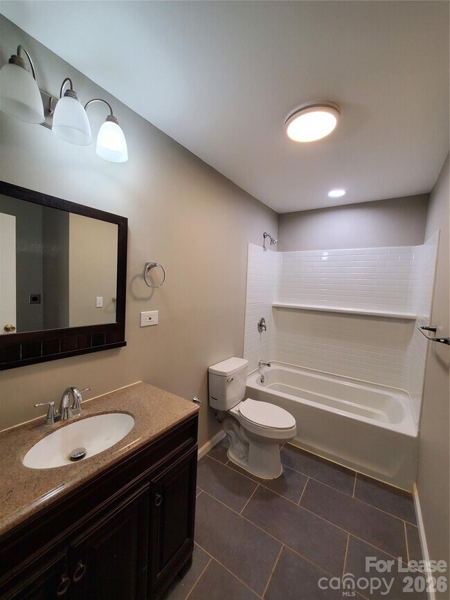 Foto del edificio - 1122 Rolling Ln