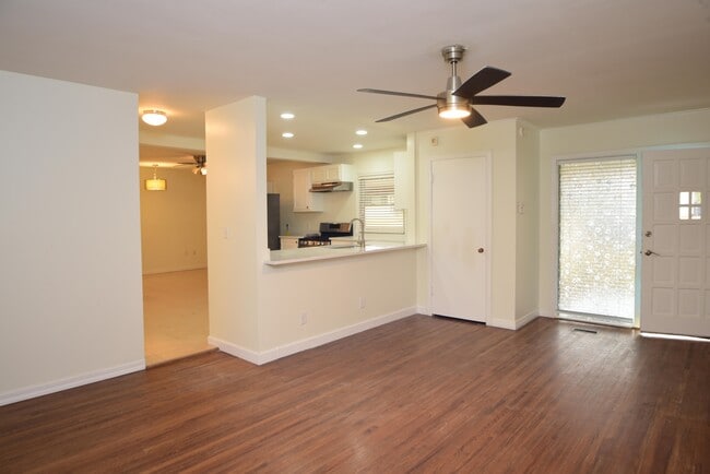 Foto del edificio - 3522 S Toledo Ave