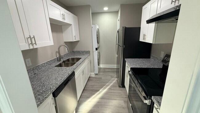 Foto del edificio - 9707 Richmond Ave