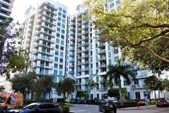 Building Photo - 300 S Australian Ave