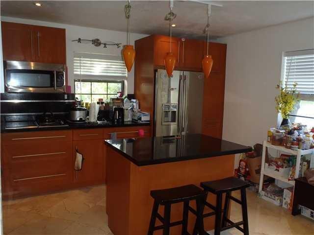 Building Photo - 9120 Vineyard Lake Dr