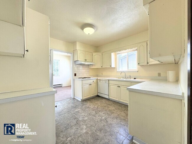 Building Photo - Charming 2 Bedroom In Fircrest!