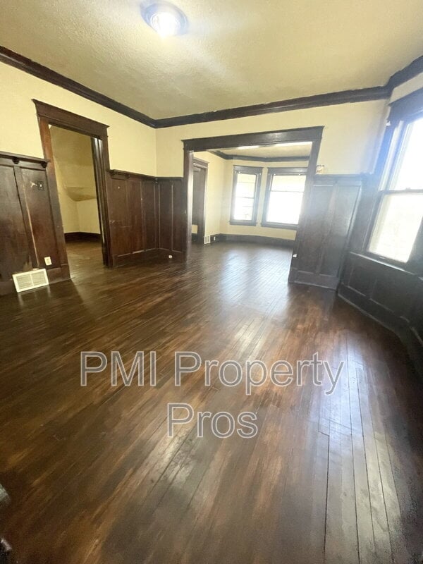 Building Photo - 2851 N 24th Pl