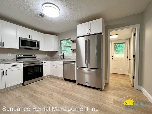 Building Photo - 4 br, 1.5 bath House - 207 Ajax Drive NW