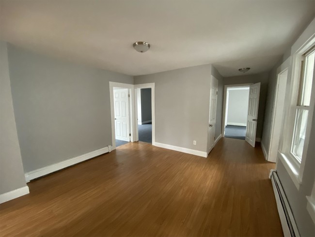 Foto del edificio - 206 Connors St