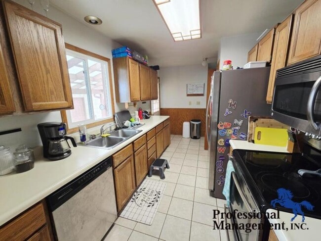 Foto del edificio - 6 bedroom in Billings MT 59102