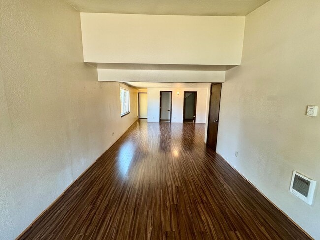 Building Photo - Duplex In South Corvallis Cul-De-Sac