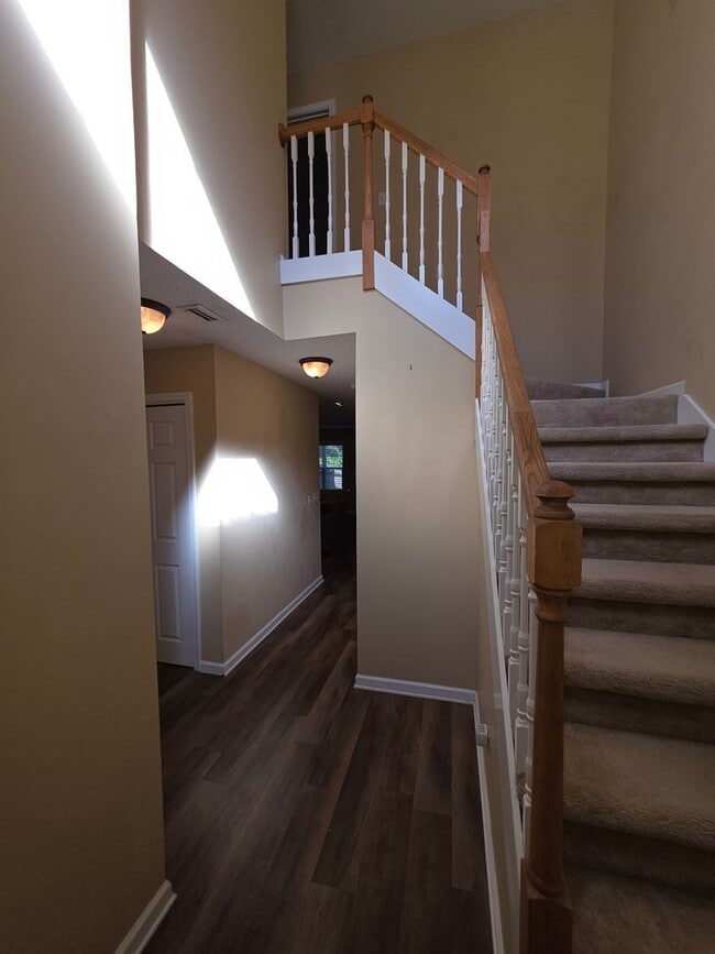 Building Photo - 435 Sandy Oak Dr