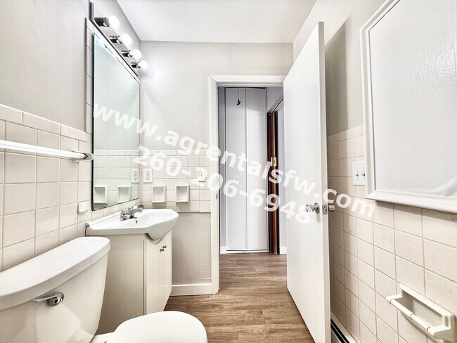 Foto del edificio - 901-931 West Brookwood Court