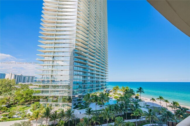 Building Photo - 18911 Collins Ave