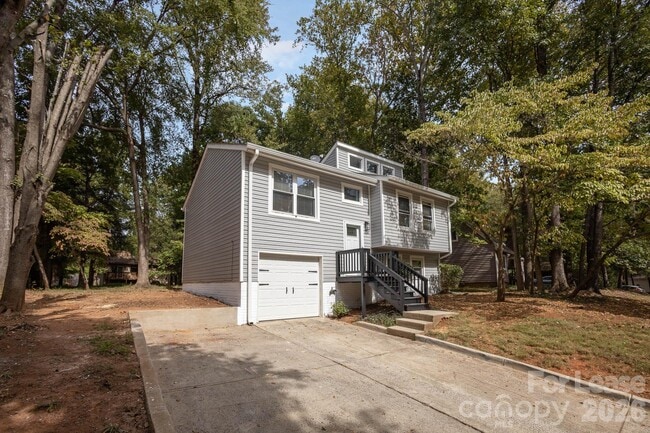 Building Photo - 9501 Fairway Ridge Rd