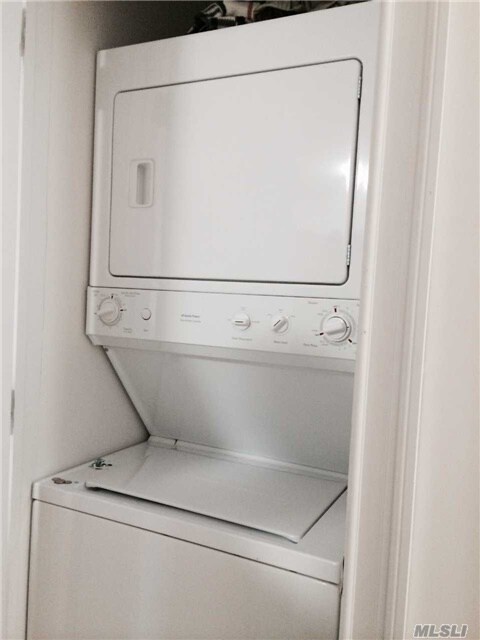 Building Photo - 312-12 Soundview Ln