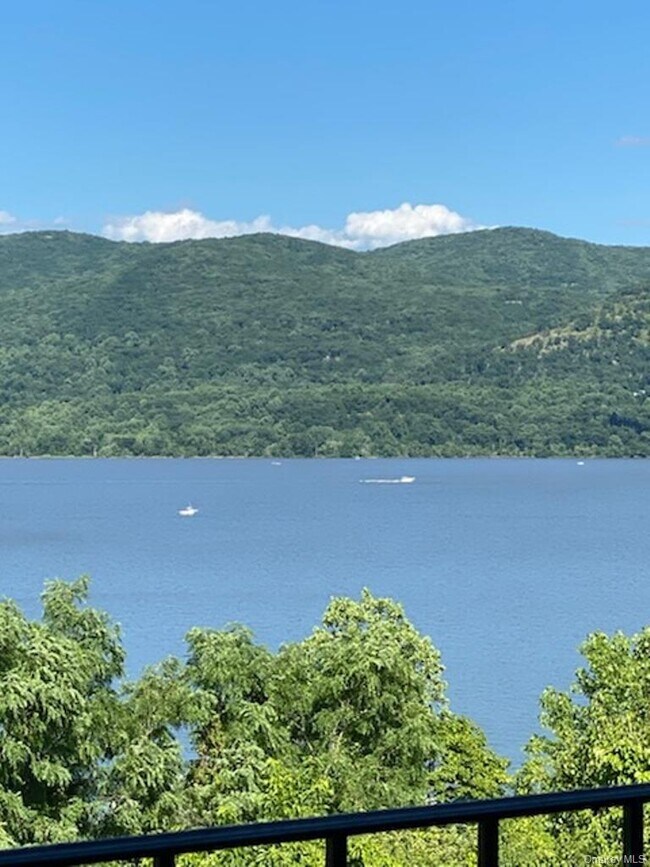 Foto del edificio - 729 Hewitt Ln