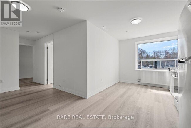 Photo du bâtiment - 3101 Eglinton Ave E