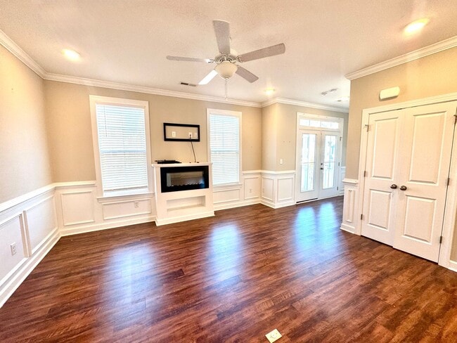 Building Photo - Experience Modern Coastal Living!