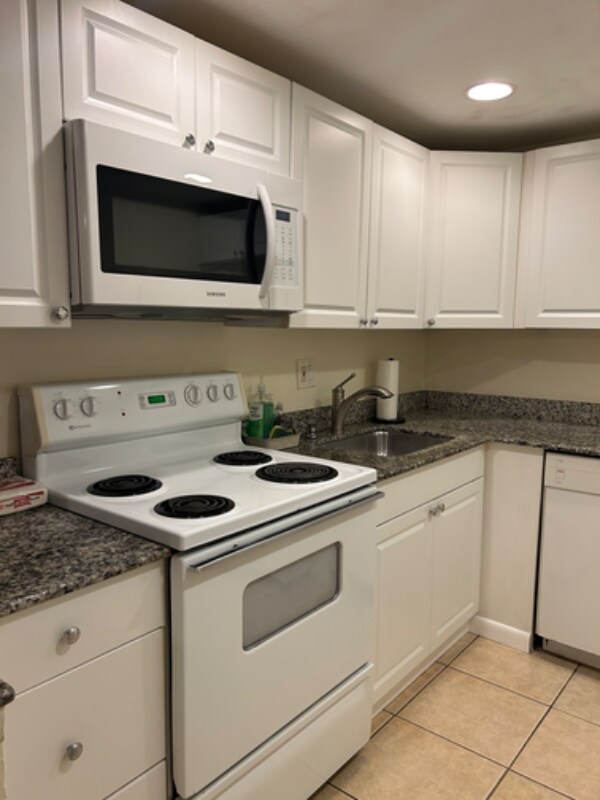 Foto del edificio - 480 NW 20th St