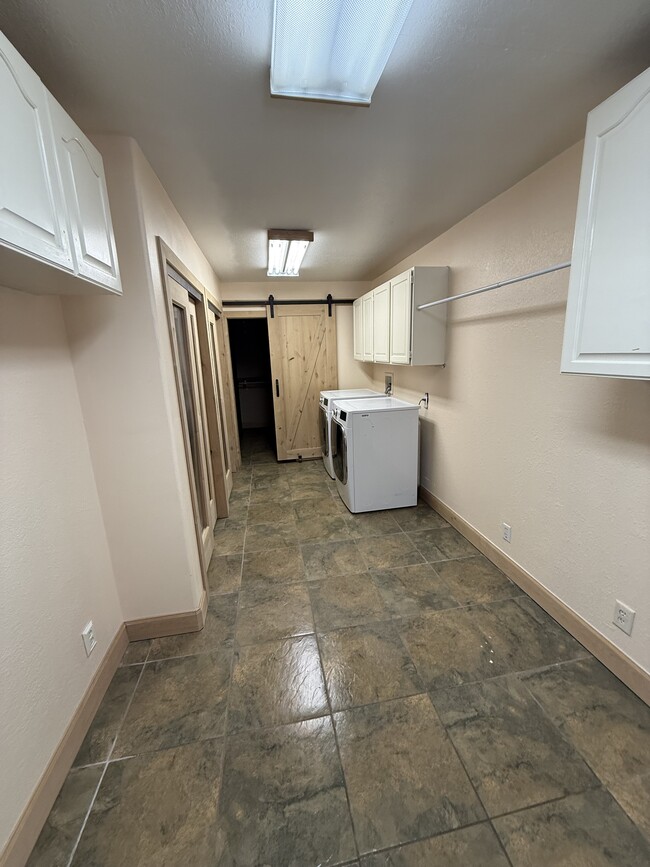 Building Photo - 2661 WY-150