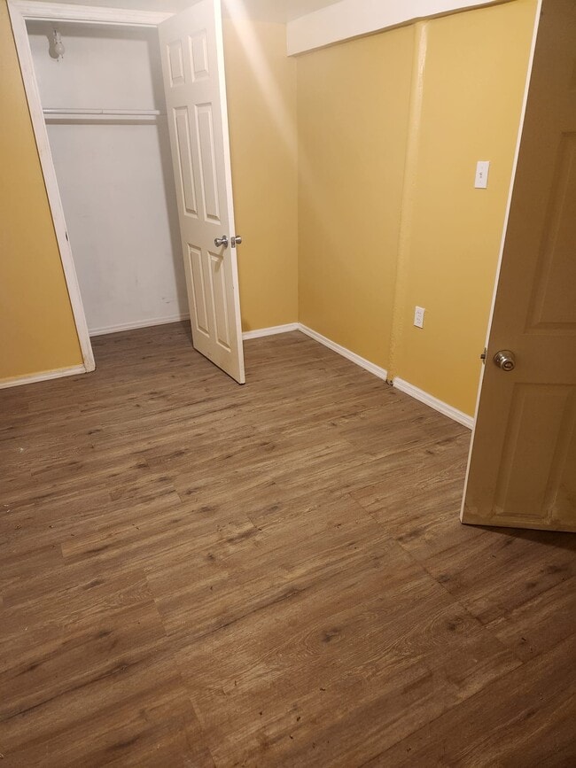 Building Photo - 309 Ellis Ave