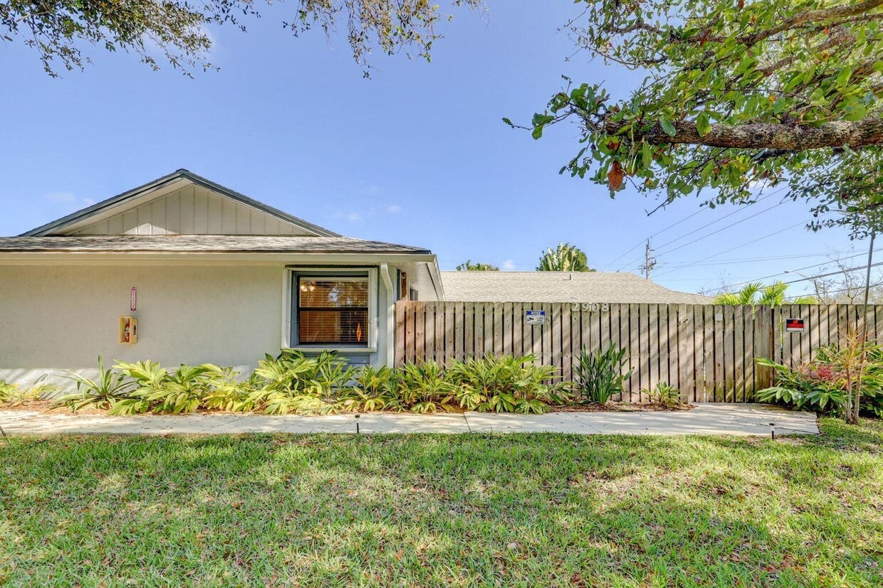 2908 SW Port St Lucie Blvd, Port Saint Lucie, FL 34953 House Rental