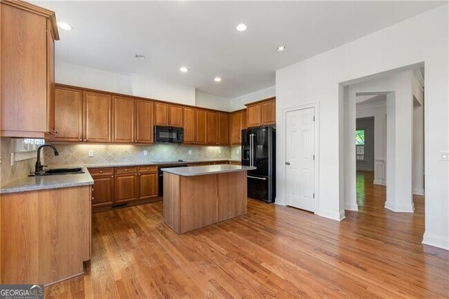 Building Photo - 3050 Riverstone Tr