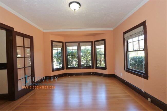 Building Photo - Magnificent Three Bedroom Estudillo Estate...