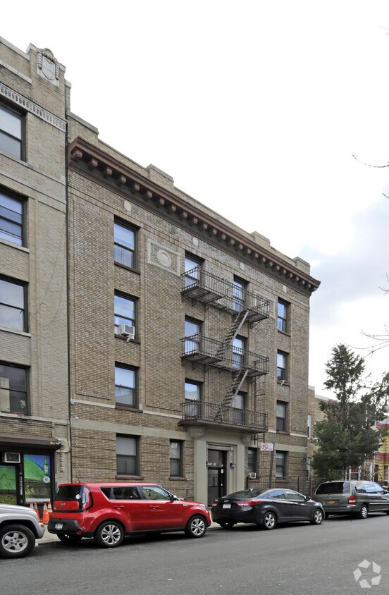 Building Photo - 3405 34th St